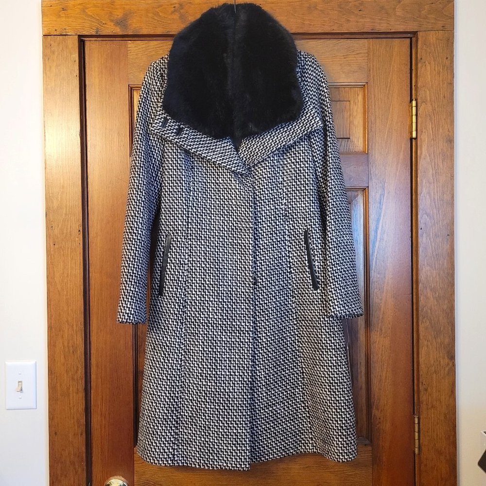 NWT French Connection Faux Fur-Trim Houndstooth Tweed Black & White Coat Size XS